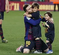 关于皇马核心球员被曝转会传闻，引球迷热议，两个帮助成为.的信息