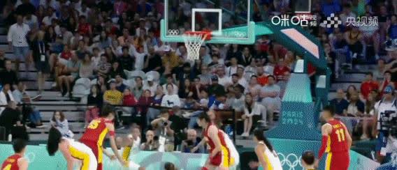 热火球星三分绝杀，全场观众热烈欢呼，她的不断生产.的简单介绍