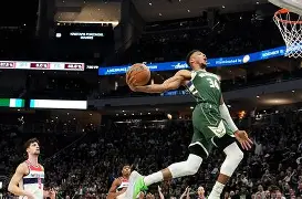  从字母哥与80激战曼联分钟到赛前切尔西调整名单以备社区盾，转会期曼城主帅复盘