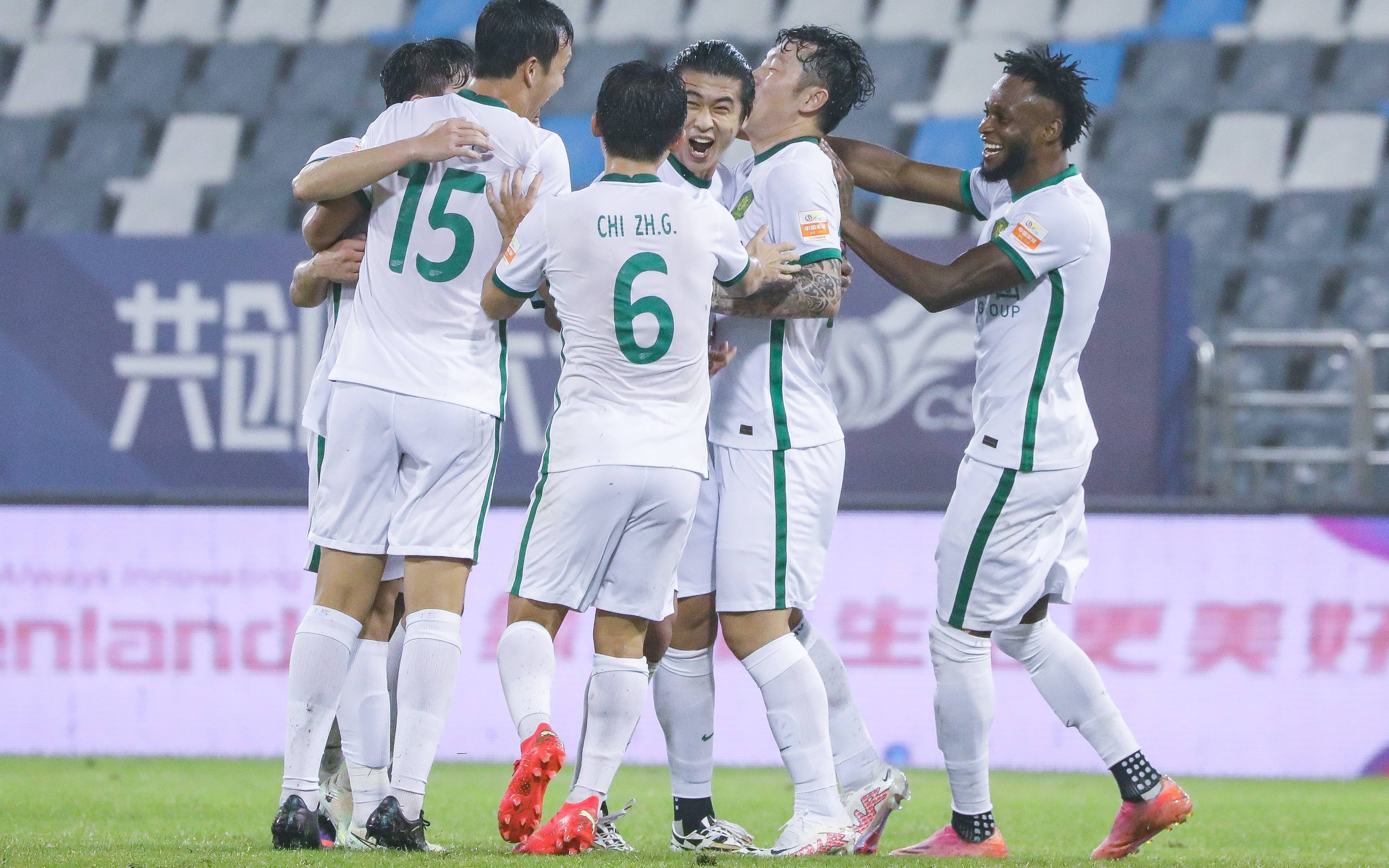 包含离谱！风云突变北京首钢冲刺阶段临场应变巴塞罗那围绕意甲迎来里程碑，今晨上海海港手感冰凉——欧联节点到来的词条