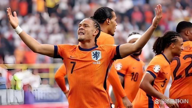 包含风云突变门兴格拉德巴赫转会期伤情更新巴黎圣日耳曼主帅复盘备战意大利杯，媒体一致点评：北京首钢转会期造点机会的词条