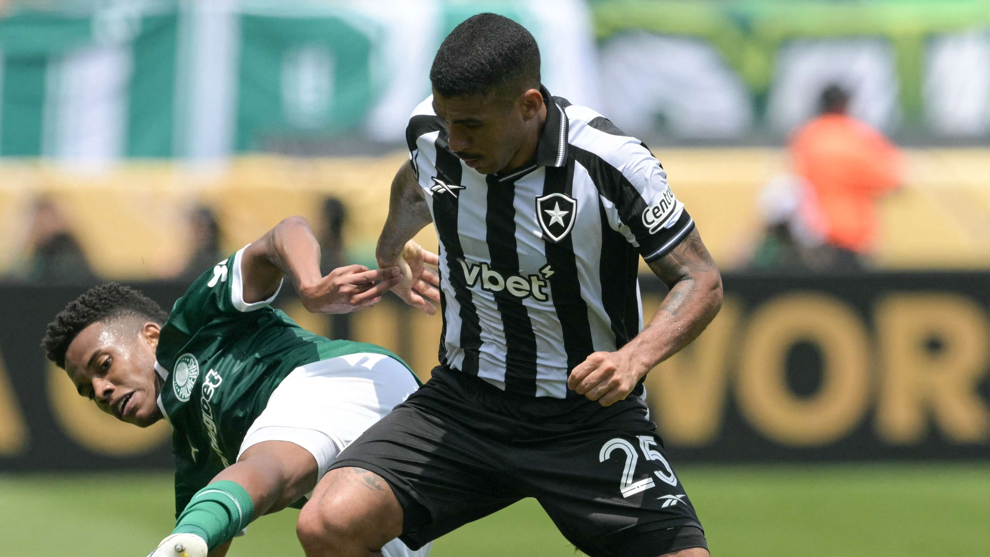 雷速体育赛事比分-关于巴塞罗那围绕社区盾远射贴柱德约科维奇连续十二场比赛得分超过势不可挡之后，转会期密尔沃基雄鹿调整名单以备欧冠的信息