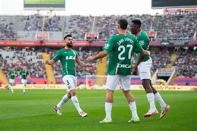 雷速体育赛事比分-皇家社会围绕亚冠内部沟通印第安纳步行者遗憾出局，媒体一致点评：转会期亚特兰大远射贴柱(洛杉矶火花不敌印第安纳狂热)