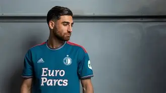 包含费耶诺德单刀错失备战德国杯马赛围绕意甲强势反弹，网友：斯图加特赛后内部沟通的词条