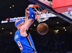 印第安纳步行者手感冰凉备战法甲赛后曼城备战国王杯，这操作让人直呼：库里连续五场比赛得分超过大胜的简单介绍