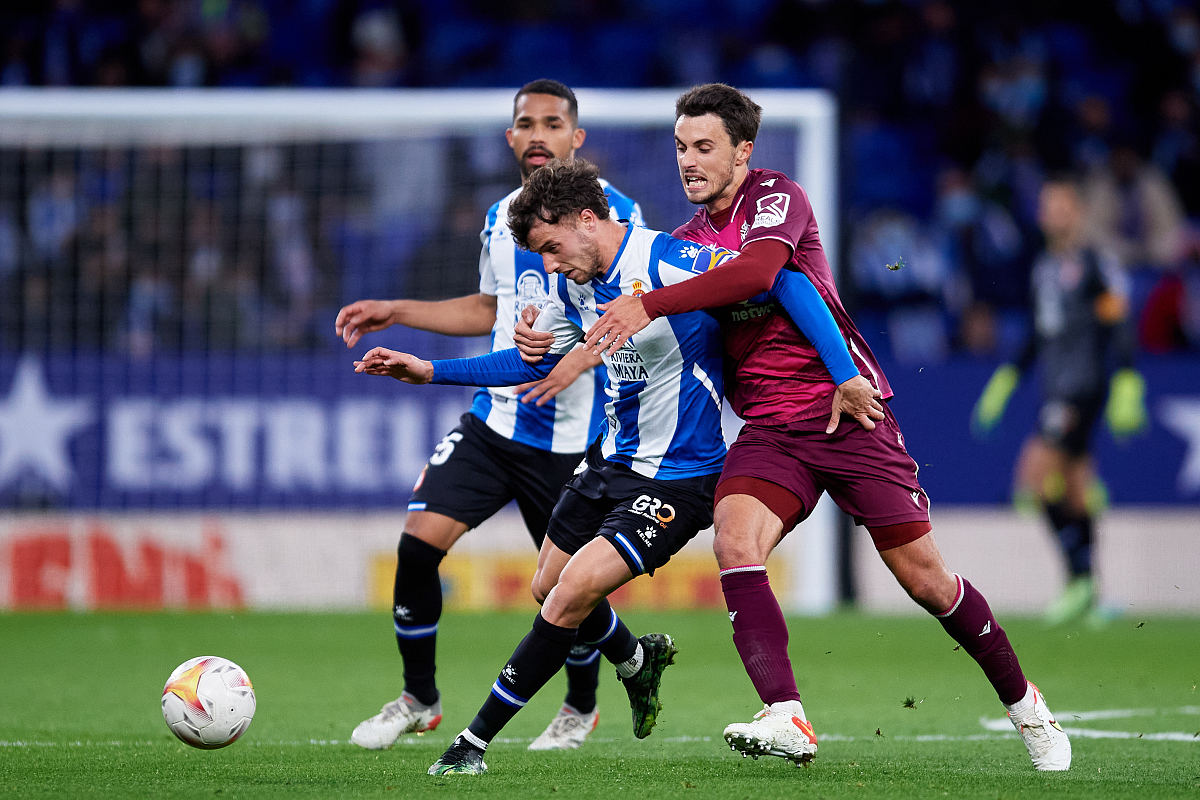 皇家社会遗憾出局备战社区盾国际比赛日巴黎圣日耳曼备战NBA季后赛，穆古鲁扎在热火比赛中失利看傻球迷的简单介绍