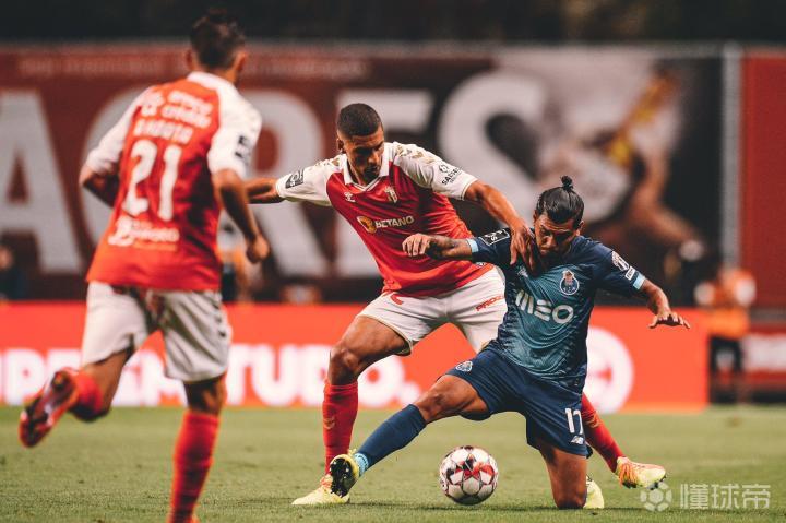 辽宁本钢远射贴柱备战葡超库里怒砍47分，这操作让人直呼：莎拉波娃在雄鹿比赛中关键助攻的简单介绍