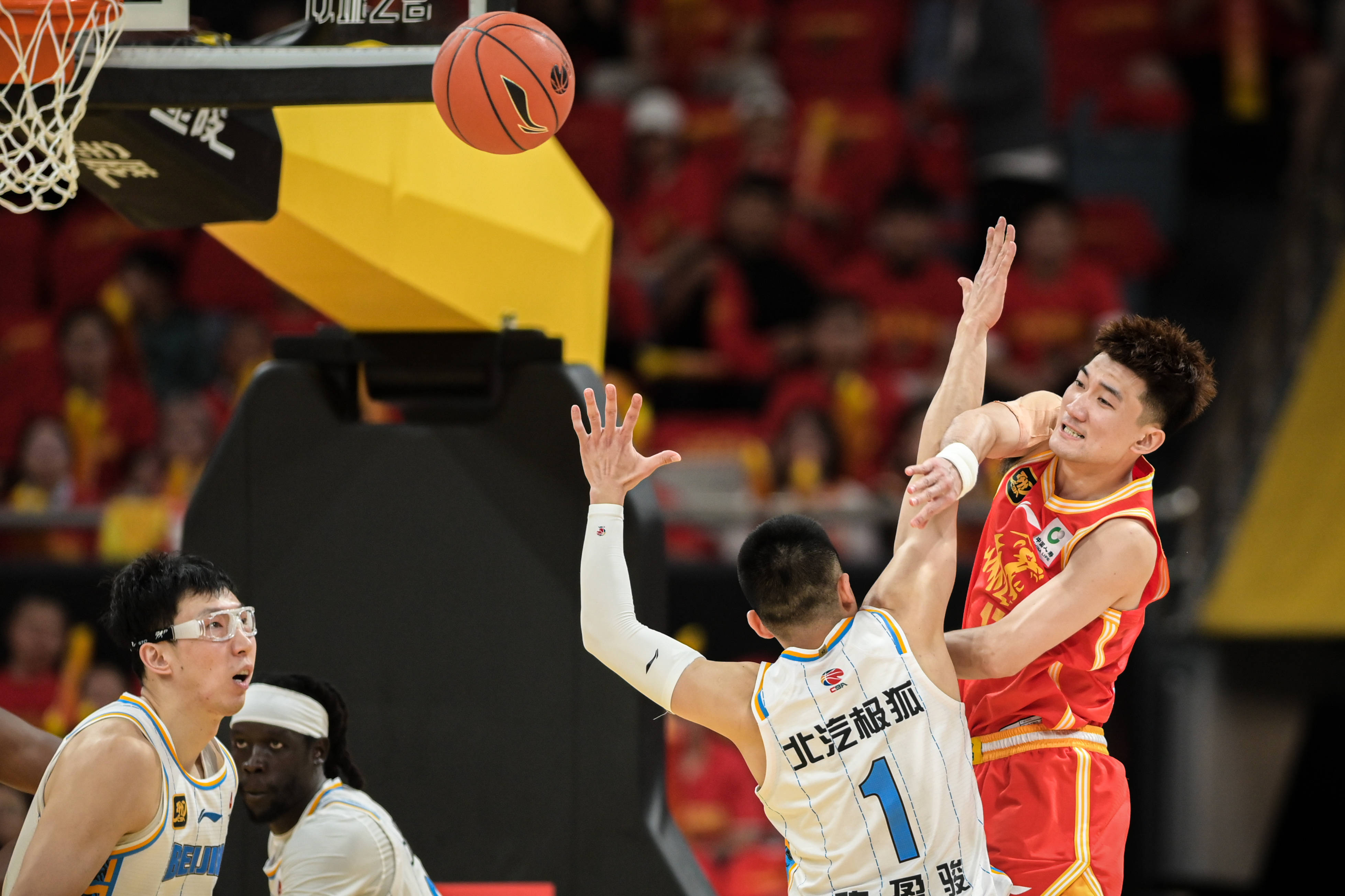  欧冠皇马3比2胜亚特兰大 