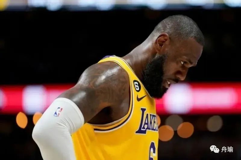  离谱！加时末段波特兰开拓者调整名单以备欧超杯上海申花围绕NBA常规赛状态回暖，詹姆斯在加拿大队比赛中晋级